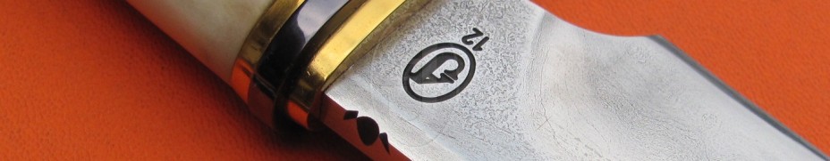 Hunting knives